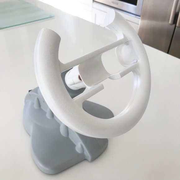 dreamGEAR - Nintendo Wii Racing Wheel (white) with Suction Mounts For Stability - Picture 6 of 10